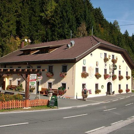 Gasthof Zum Loewen Sankt Jakob im Lesachtal Exterior foto